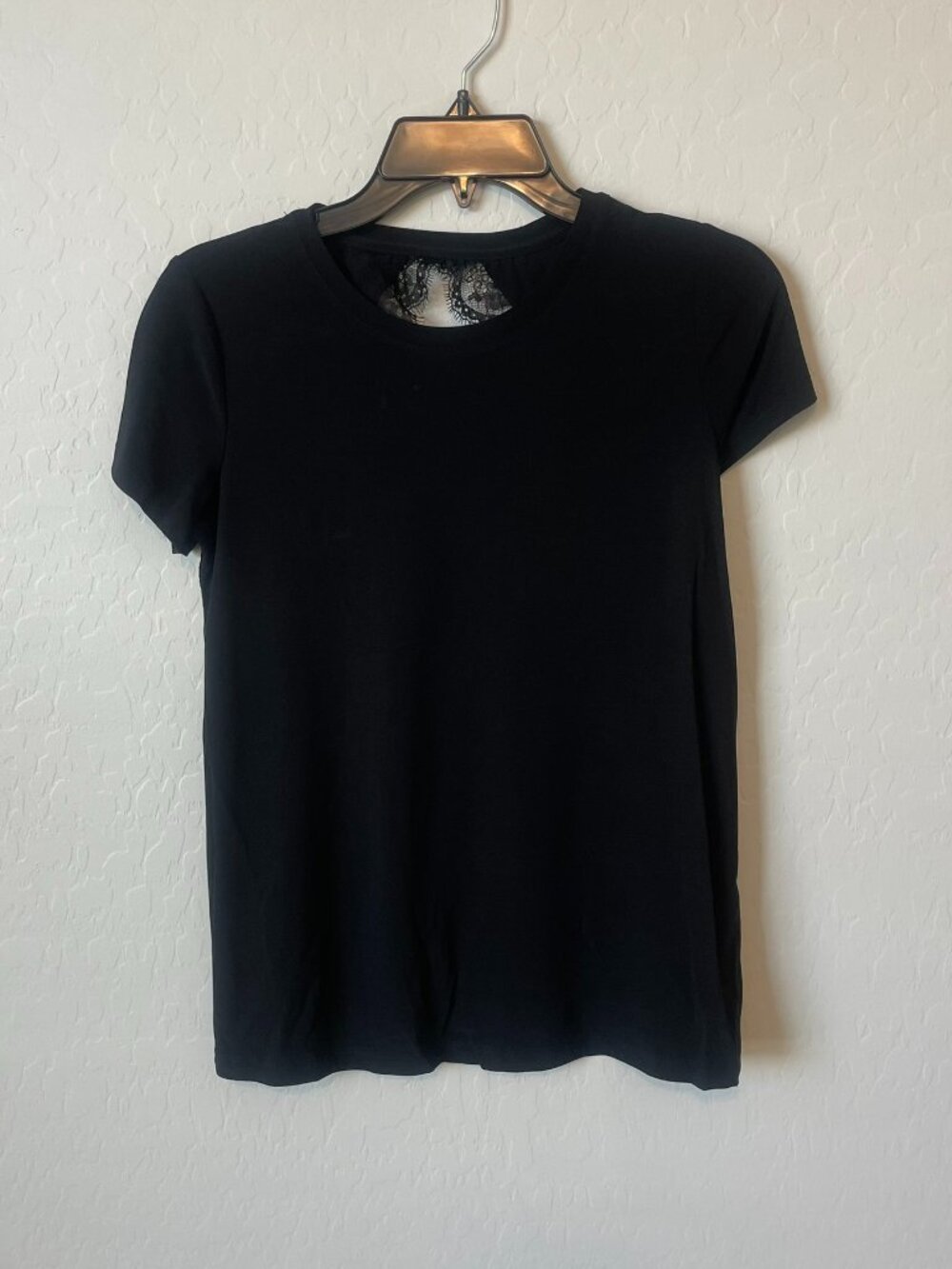 CeCe Black Lace-Back Short Sleeve Top XS (NWT)
